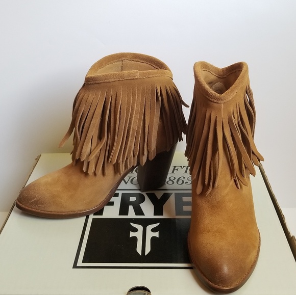 Frye scarpe New Ilana Fringe Suede marrone Short Stivali 6 Poshmark Frye scarpe Suede New Ilana Fringe Suede marrone Short Stivali 6 Poshmark 2e7663
